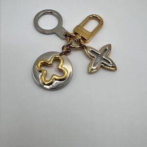 EUC! Preloved Louis Vuitton Gold Porte Cles Insolence Key Holder.